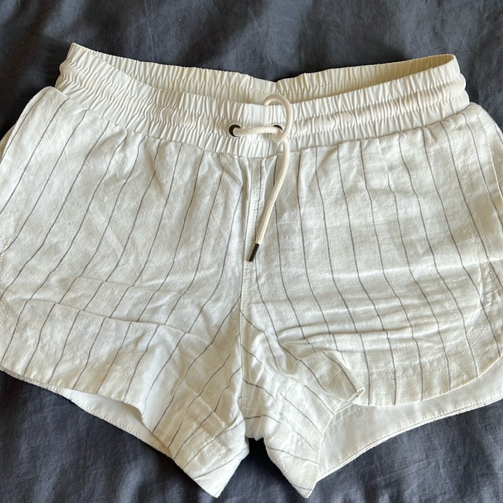 Athleta striped linen shorts size 6